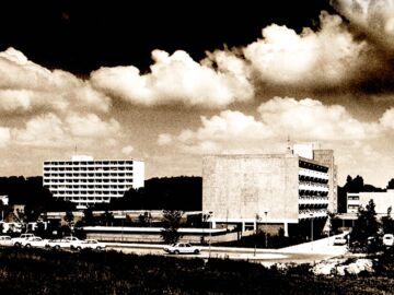 Ein Weitblick auf die Gebäude des Wilhelm-Marhauer-Hauses und des neuen Taubblindenzentrums vom 10. September 1971
